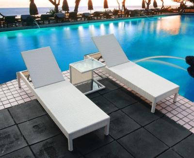 Outdoor garden wicker furniture sunbed PE Rattan beach chair Chaise lounge chair