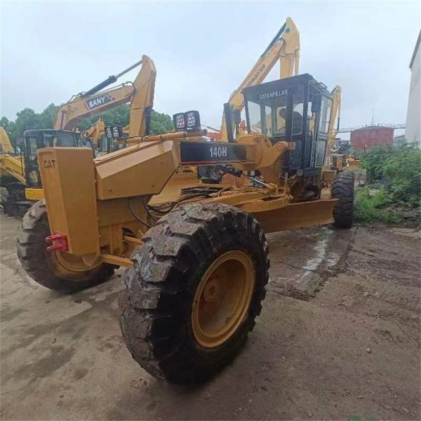 CAT 140H Motor Grader in Excellent Condition for Your Construction Projects