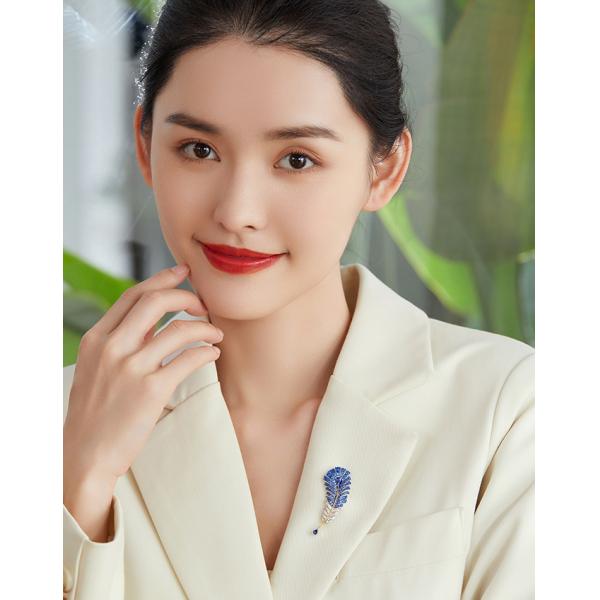 Шкентель пера диаманта ожерелья 0.25ct Virgo сапфира фибулы