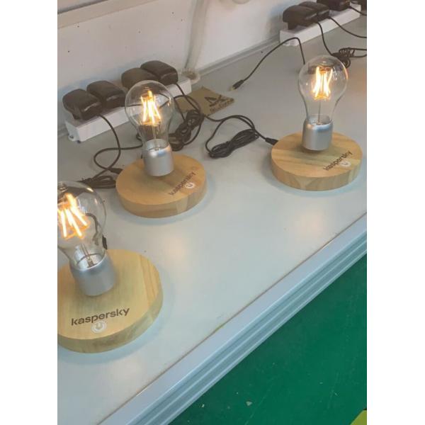 hotsale christmas wedding gift magnetic levitation floating beside lamp light night bulb display racks