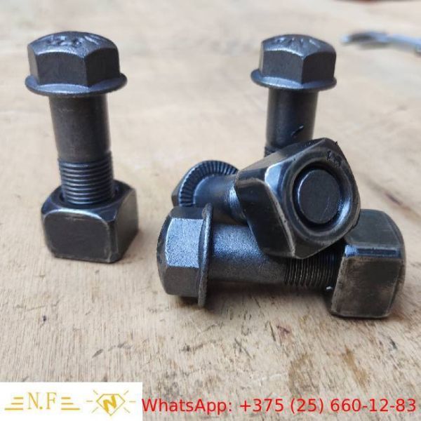 Sprocket Segment Bolts and Nuts 09203-21860 01803-01824 M18*60 for SD13 Sm27095 Excavator D355 D375