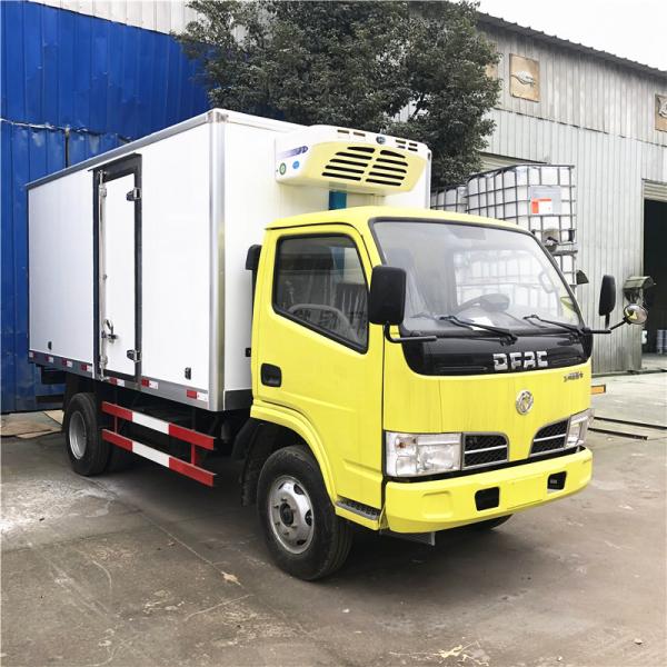 5 toneladas de camión refrigerado DONGFENG RHD LHD para el transporte