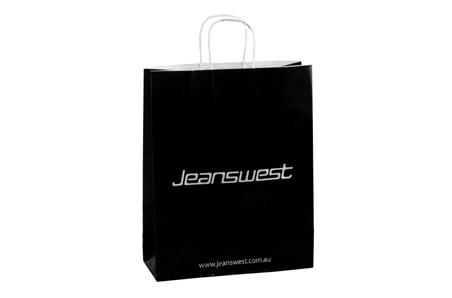 casual clothes paper bag 02