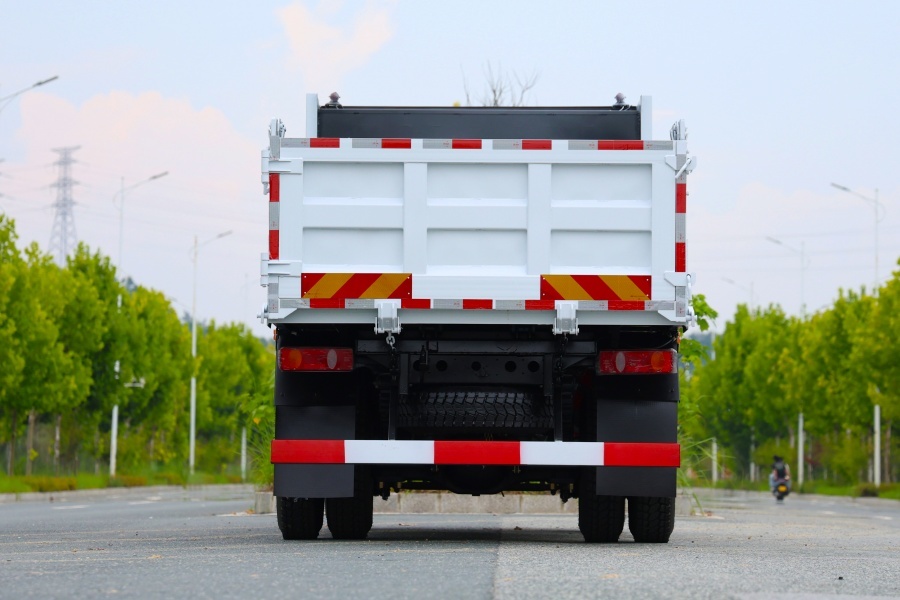 4WD Flathead Off-Road Dump Truck For Papua New Guinea Mountain Transport
