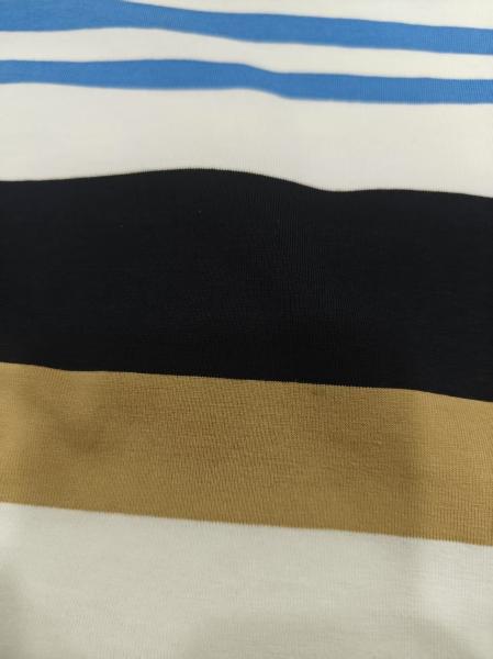 Tissu en maille rayée de coton et élasthanne 40S pour t-shirts