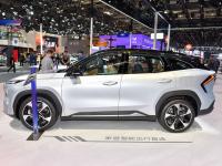 Le Geely Galaxy L7, propulsé par des moteurs 1.5L et 1.5T, avec une autonomie combinée de 1 370 km et une autonomie purement électrique de 115 km. un SUV hybride rechargeable rentable.