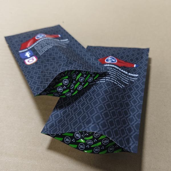 ​Childproof Checkerboard Pouches Holographic Seal, Heavy Metal-Free For EU Toys