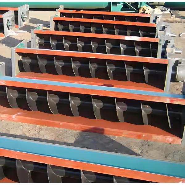 Convoyeur à vis en U industriel avec nouveau moteur à engrenages hélicoïdaux sans arbre