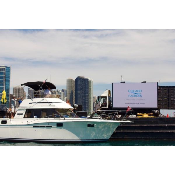 Trailer Mounted Outdoor Mobile LED Screen Hire 2R1G1B 320x160mm Module 6500CD M2