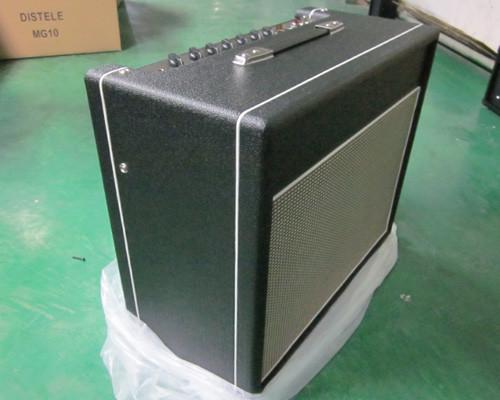 Vox Style All Tube Guitar Amplifier Combo 30W with ReverbGain, Fat Switch, Treble, Bass, Middle, Volume, Reverb