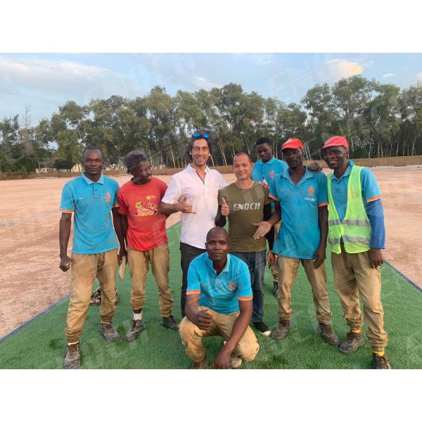 Футбольное поле с эффективной дренажной системой