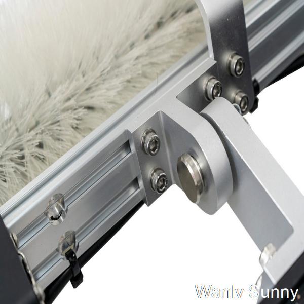 Dry Cleaning Solar Panel Cleaning Robot with 3-4 Hours Battery Life and Backpack Adapter