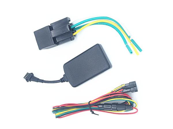 Quad Band Motorcycle GPS Tracker Support Wide Voltage DC 9V To 100V Input