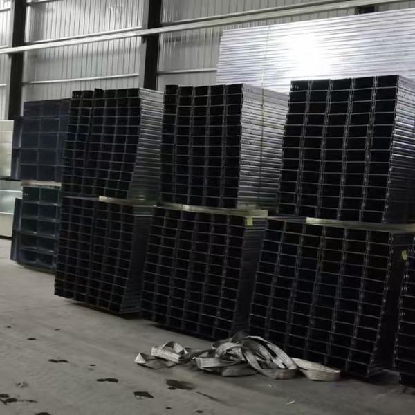 Résistance au feu Plateau de câble monté sur le mur 0,8-3,0 mm Épaisseur d'acier Protection contre les incendies durable et durable