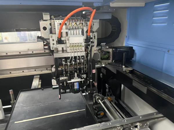 Yamaha YS12F SMT Flexible Pick And Place Machine 0.45MPa 20000CPH 3 Phase
