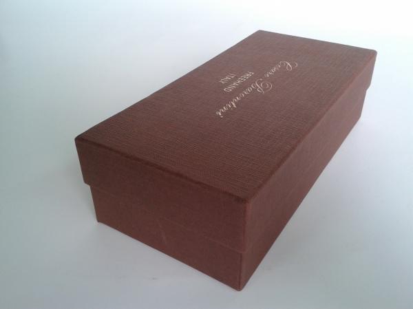 Luxury Custom Paper Board Apparel Gift Boxes, Spot Uv Printed Rigid Packaging Box