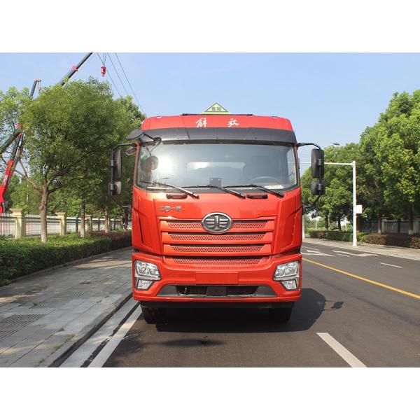 Jiefang Corrosive Tank Transport Vehicle Transporter 19 Cubic Meters EURO 5