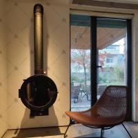 Decorative 60cm-100cm  Suspended Wood Burning Fire Pits Corner Fireplace  150kg