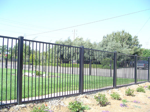 Beautifully 5′ X 8′ Ornamental Wrought Iron Fencing Q235 Low Carbon Steel
