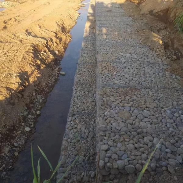 ПВХ покрытый оцинкованная проволочная сетка габионный ящик 1 * 1 * 1 M зеленый для защиты от падения камня