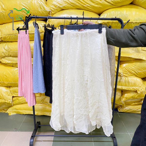 Solid Color Half Length 2nd hand Skirt Fashionable Second Hand Skirts Good Condition