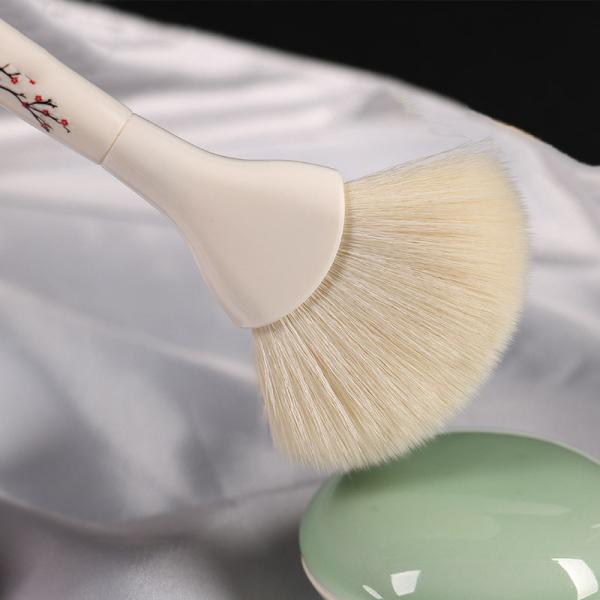 Мулти функциональный макияж Веган чистит 0.03кг одиночный вес брутто щеткой КНАС уступчивый