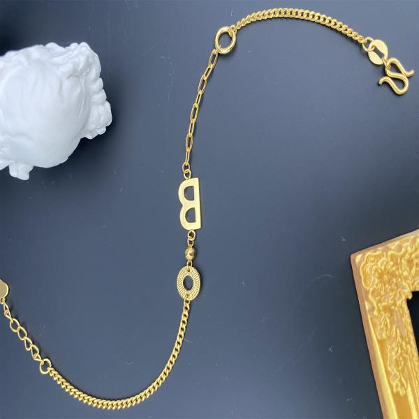 Delicate 18K Rose Gold Heart Bracelet