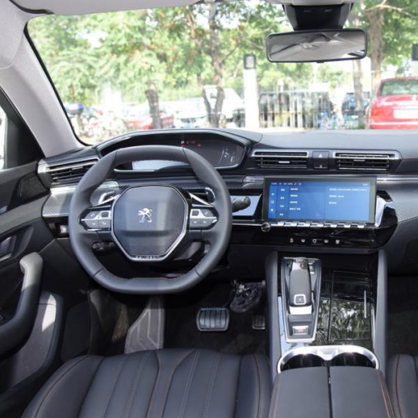 Peugeot 508 2022 508L modèles 400THP PureTech conduisant la voiture moyenne d'édition de contrôle