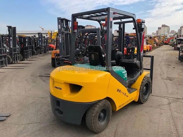 Japan Made Used Komatsu 3 ton Diesel FD30 FD80 FD50 Forklift in Excellent Condition