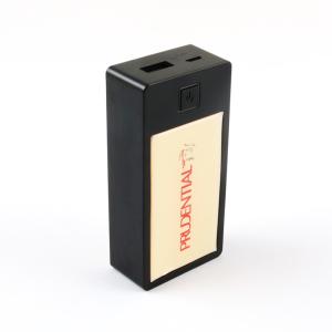 A propaganda portátil do banco do poder do presente plástico denomina 5200 MAH