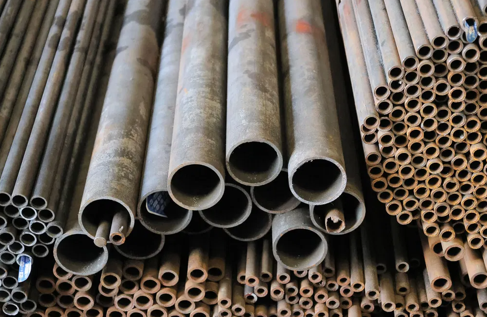 API 5L X52 Seamless Carbon Steel Line Pipe With Beveled Ends And 12 Meter Length For High Strength Gas Transmission