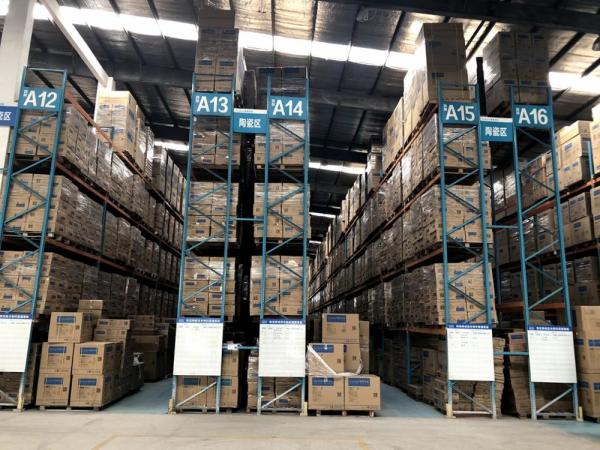 Warehouse Heavy Duty Steel Racking Selective Pallet Rack Storage Systems
