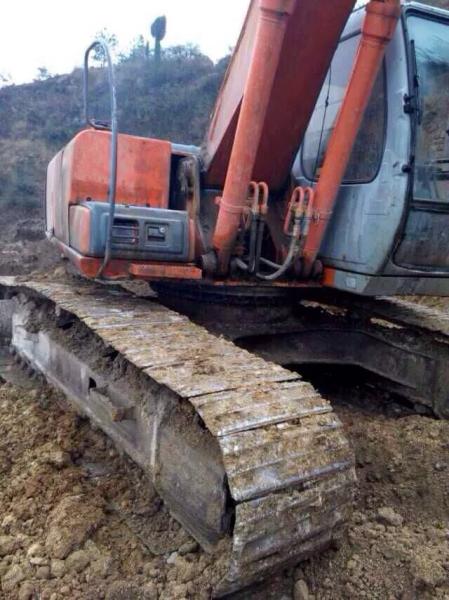 Used hitachi ex200-5 excavator for sale
