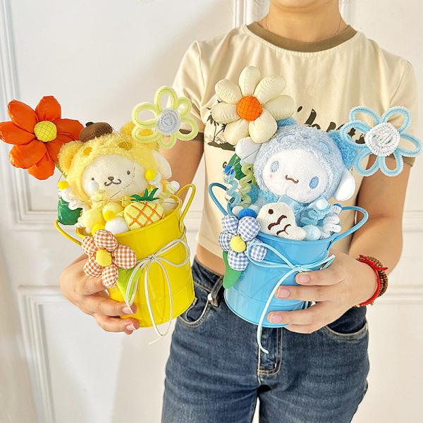 Plush flor inmortal en maceta dibujos animados muñeca animal muñeca que sostiene flores para los maestros regalo del día de San Valentín chino regalo del día del maestro