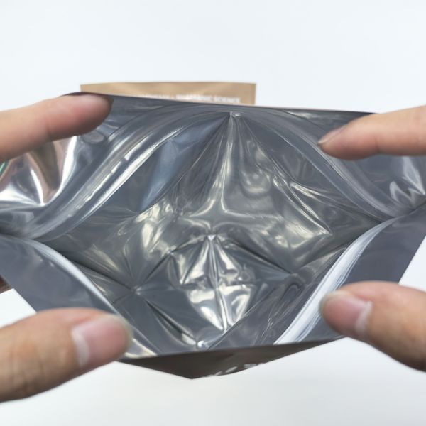 Customized 50pcs 100pcs Low MOQ Mylar Doypack with Zipper Pouch Aluminum Foil Moisture-proof Stand up Pouch for Food Storage