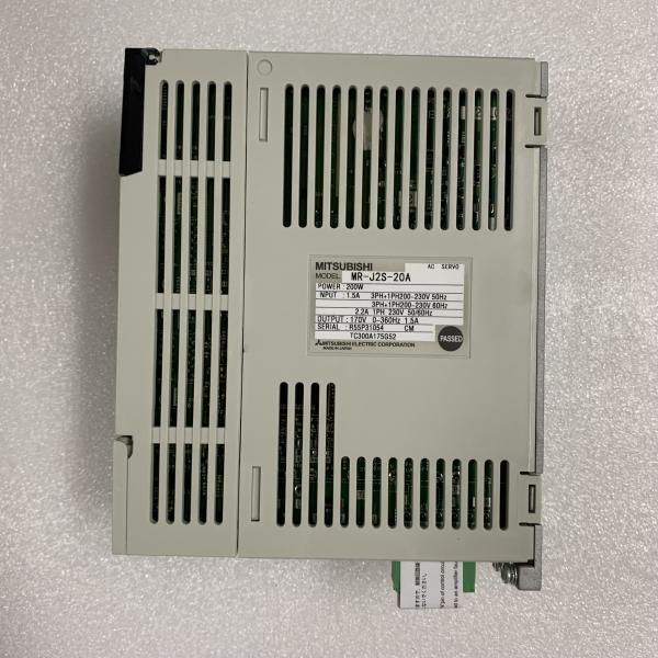 PHASE SERVO 200W de l'AMPLIFICATEUR 1.5/2.2A 3 de Mitsubishi MR-J2S-20A NOUVELLE