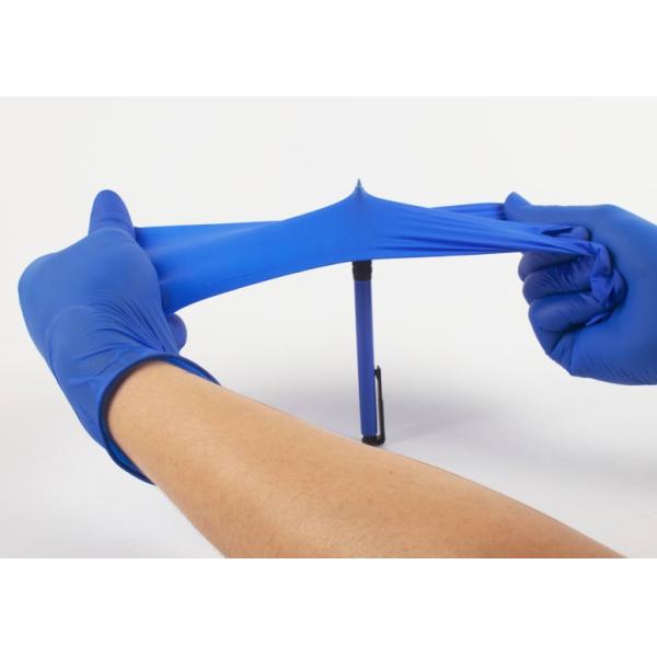 Перчатки рассмотрения нитрила голубого цвета устранимые медицинские пудрят свободно