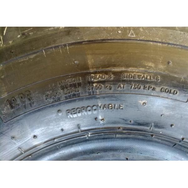 Anti Sideslip Industrial Forklift Tires 8.25-12NHS Narrow Grooves Stable Performance