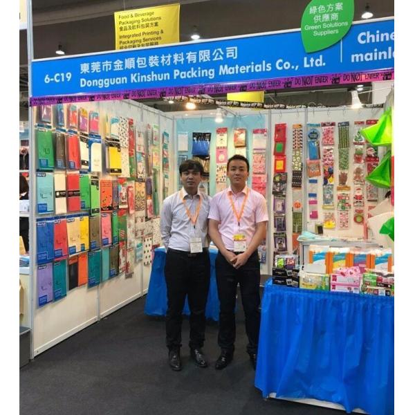 Les sacs à provisions découpés avec des matrices pour des dames s'habillent/vêtements font des emplettes appui de personnalisation