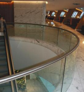 15mm Clear Toughened Curved Glass for Frameless Cantilever Panels Grouted into Floor Channel