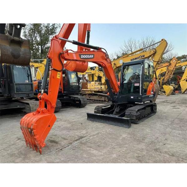 Korean Original Doosan DX60 Excavator in Durable and with Original Hydraulic Cylinder