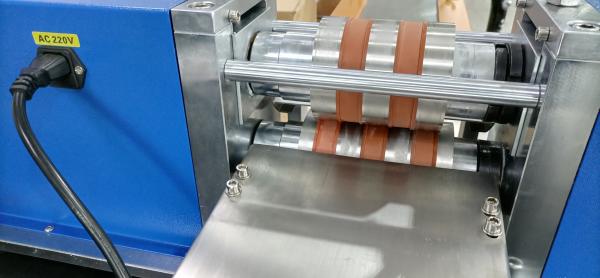 GRS-FT300 Lithium Ion Battery Electric Slitting Machine For Cutting To Electrode Strips