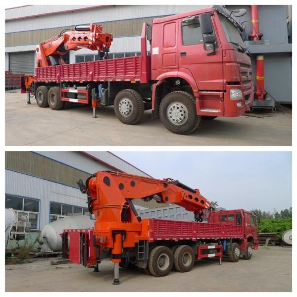 Zz3257n3847A 10-50tons Hydraulic Truck Crane with 300L Fuel Tanker and Performance