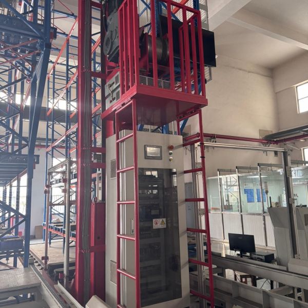 High Precision Pallet Stacker Crane Systems Double Column Pallet Storage 2000kg