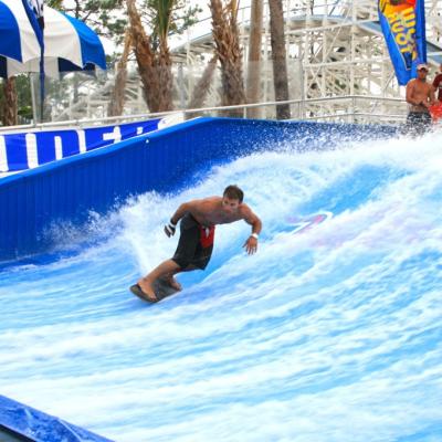 Passeio da água de Flowrider da atração, única placa impermeável do patim da onda do cavaleiro