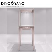 Casque d'affichage en verre pour bijoux en métal avec lumières LED