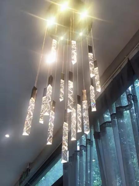 Nordic Duplex Nuevo comedor moderno Villa Salón de estar Larga escalera de gota de lluvia Linterna Led