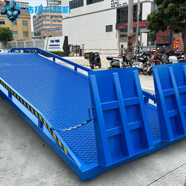 10T-10M オーダーメイド 青い積載・卸荷物 水力ドックランプ 製品詳細