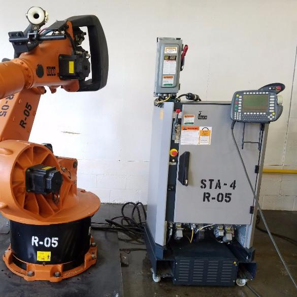 KR 60-3 6 Axis Used Kuka Robot Arm 60 Kg Payload 2033 Reach For Welding