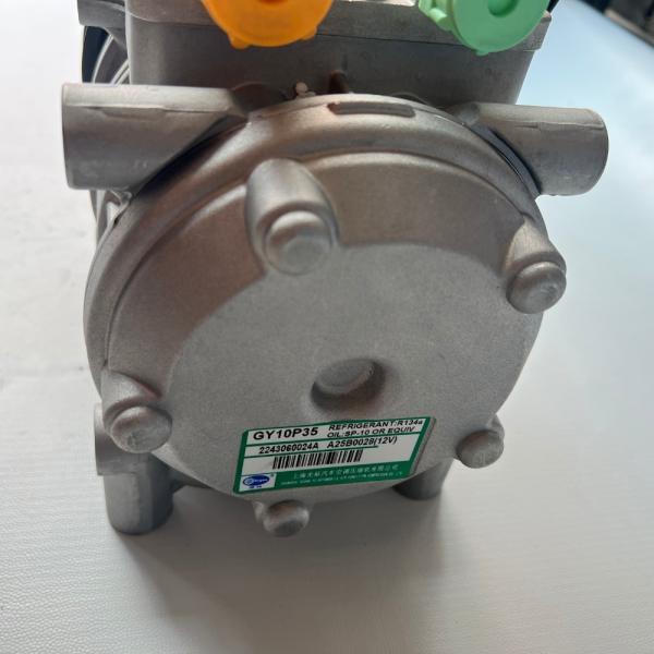 Suzhou King Long Higer Bus AC Compressor 2243060024A GY10P35